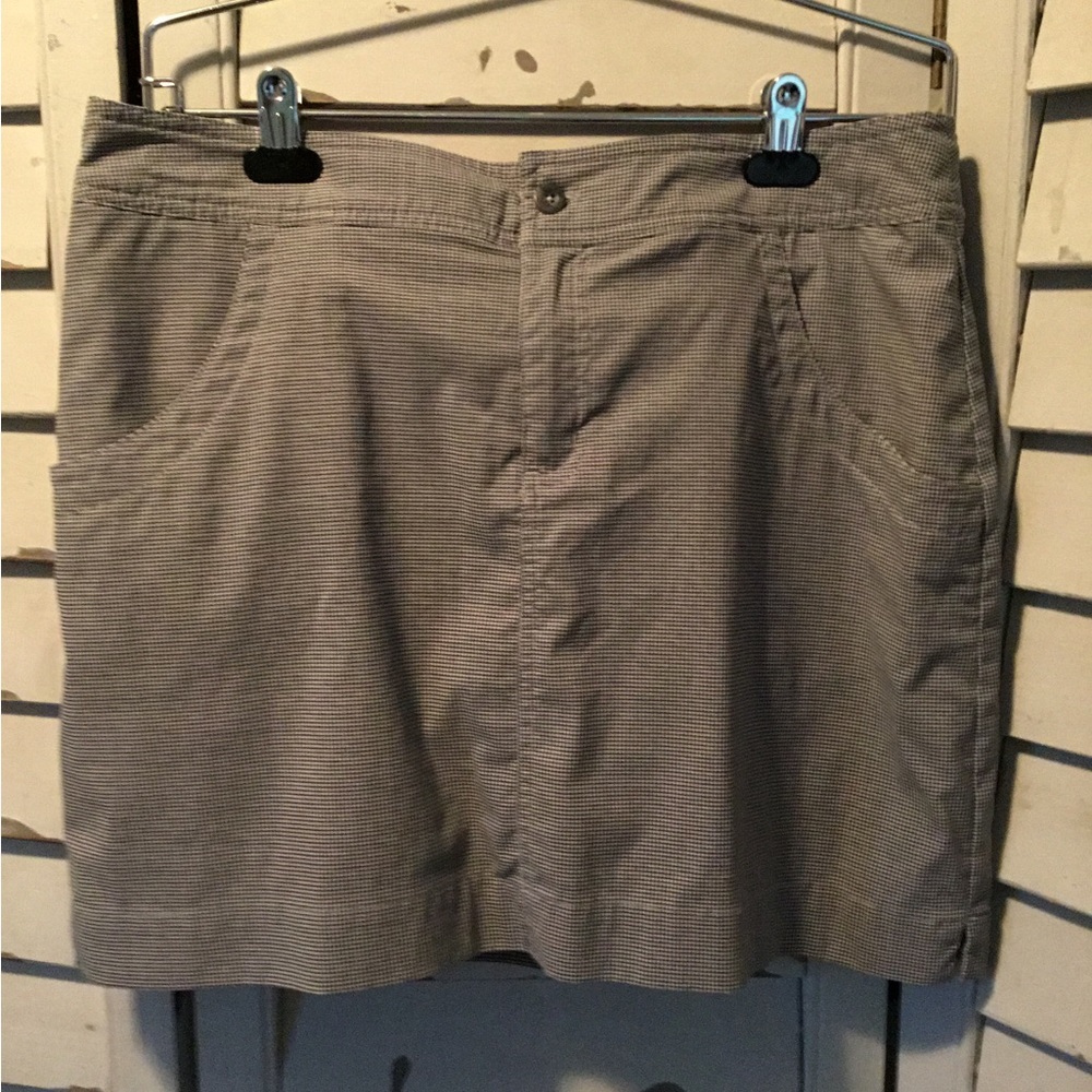 Skort by Avia in excellent condition Size L.